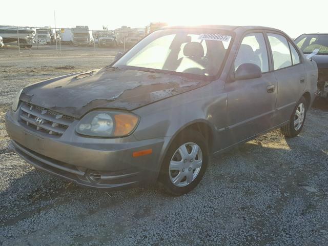 KMHCG45CX3U442408 - 2003 HYUNDAI ACCENT GL GRAY photo 2