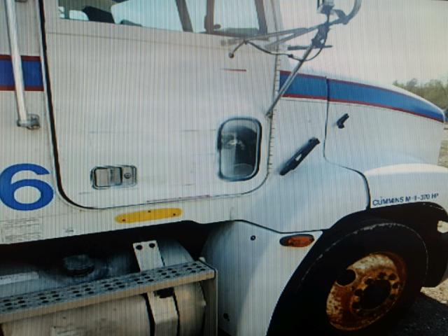 1FUY3MDB7XP960553 - 1999 FREIGHTLINER CONVENTION WHITE photo 10