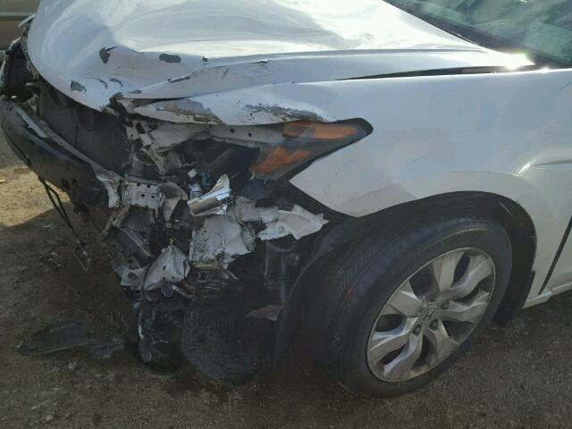 1HGCP36829A040435 - 2009 HONDA ACCORD EXL WHITE photo 9