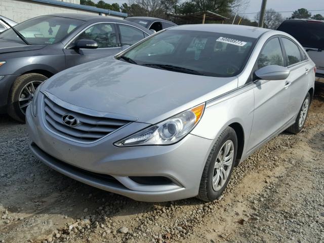 5NPEB4AC7CH471568 - 2012 HYUNDAI SONATA GLS SILVER photo 2