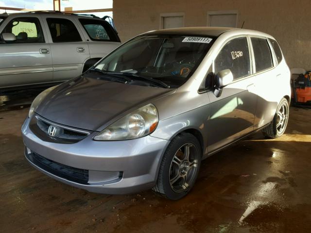 JHMGD38478S050372 - 2008 HONDA FIT SILVER photo 2