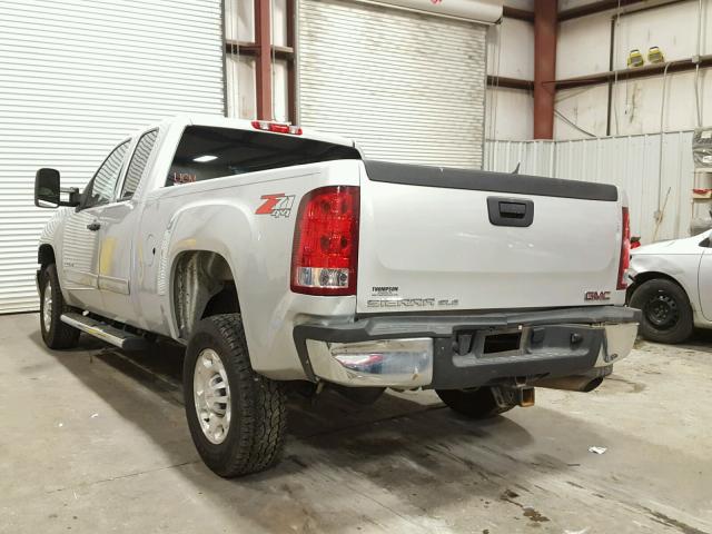 1GT5K0BG2AZ268538 - 2010 GMC SIERRA K25 SILVER photo 3