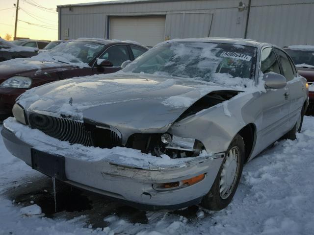 1G4CW52K6W4614376 - 1998 BUICK PARK AVENU SILVER photo 2