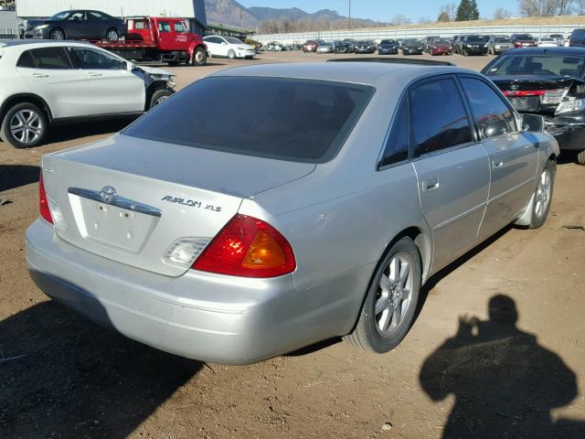 4T1BF28B12U242585 - 2002 TOYOTA AVALON XL SILVER photo 4