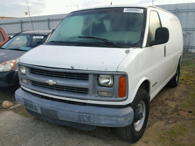 1GCGG25R9X1038540 - 1999 CHEVROLET EXPRESS G2 WHITE photo 2