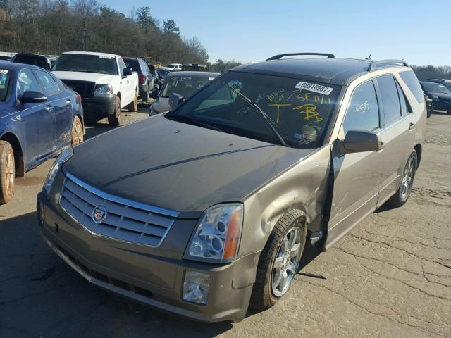 1GYEE637060136473 - 2006 CADILLAC SRX TAN photo 2