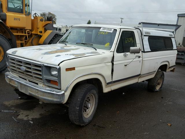 1FTHF2611GPA54745 - 1986 FORD F250 WHITE photo 2