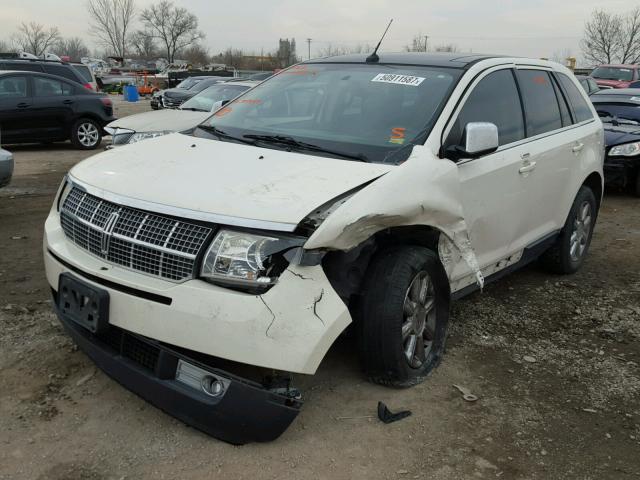 2LMDU68C87BJ15977 - 2007 LINCOLN MKX CREAM photo 2