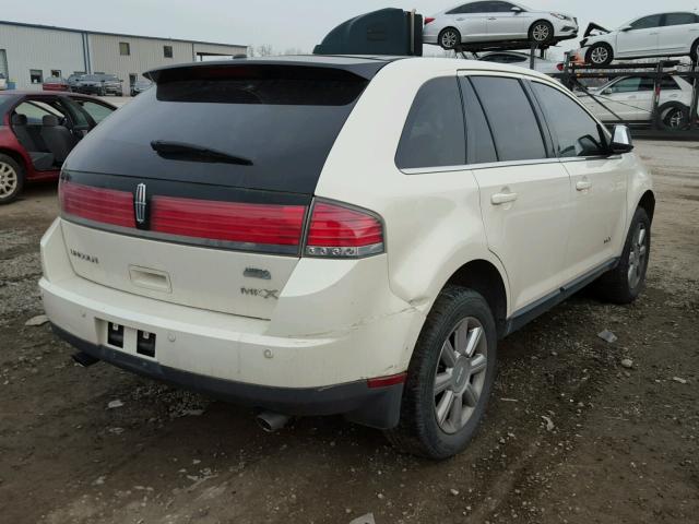 2LMDU68C87BJ15977 - 2007 LINCOLN MKX CREAM photo 4