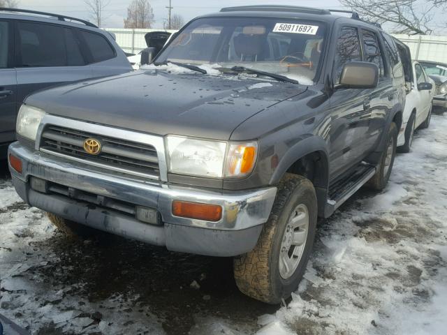 JT3HN86R7V0082796 - 1997 TOYOTA 4RUNNER SR GRAY photo 2