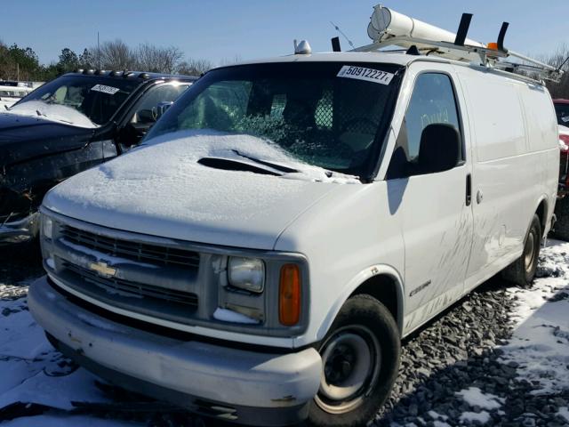 1GCFG25W5Y1259393 - 2000 CHEVROLET EXPRESS G2 WHITE photo 2