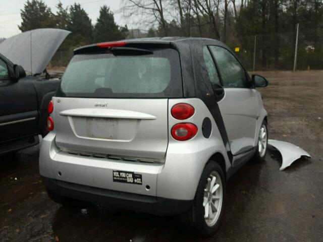 WMEEJ31X18K127518 - 2008 SMART CAR SILVER photo 4