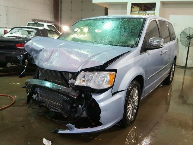 2C4RC1CG6DR805753 - 2013 CHRYSLER TOWN & COU BLUE photo 2