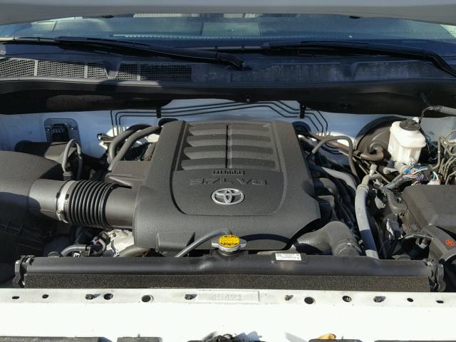 5TFEW5F11GX199255 - 2016 TOYOTA TUNDRA CRE WHITE photo 7