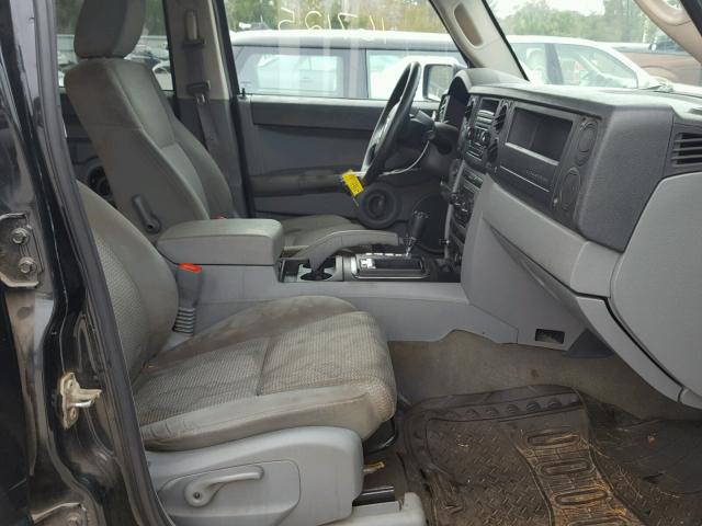 1J8HG48N06C149403 - 2006 JEEP COMMANDER შავი ფოტო 5