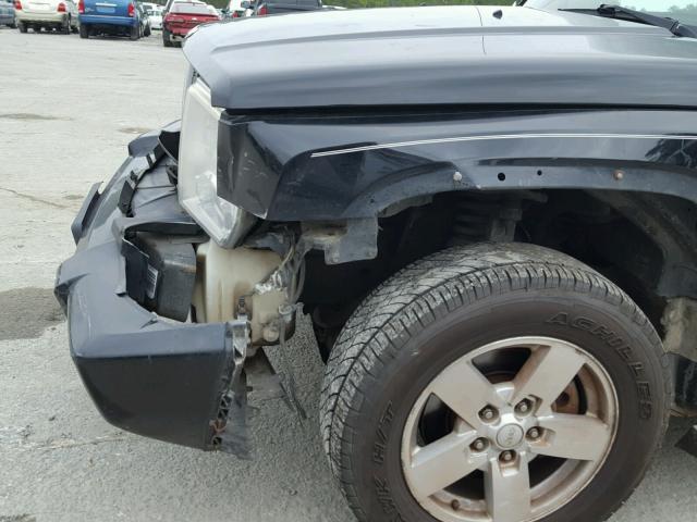 1J8HG48N06C149403 - 2006 JEEP COMMANDER შავი ფოტო 9