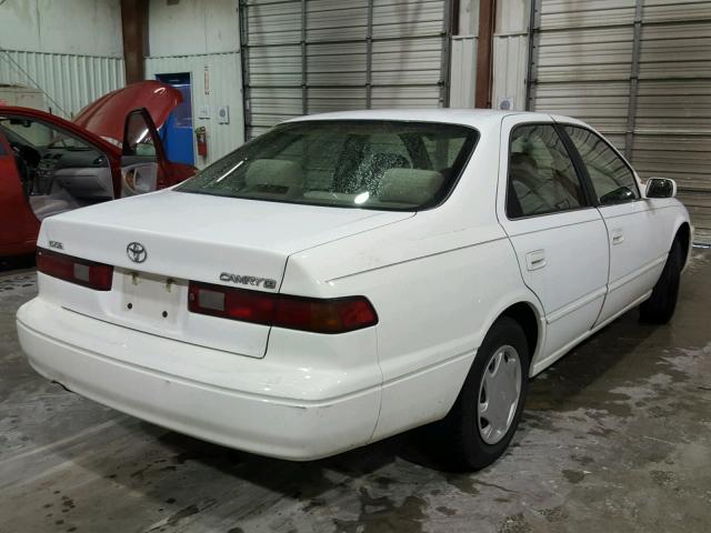 4T1BG22KXXU862915 - 1999 TOYOTA CAMRY CE WHITE photo 4