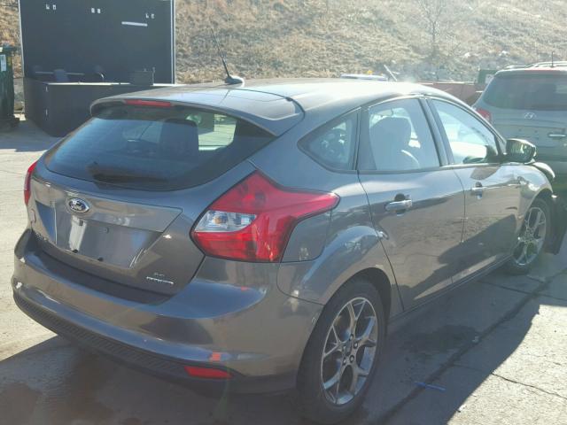 1FADP3K28DL315698 - 2013 FORD FOCUS SE GRAY photo 4