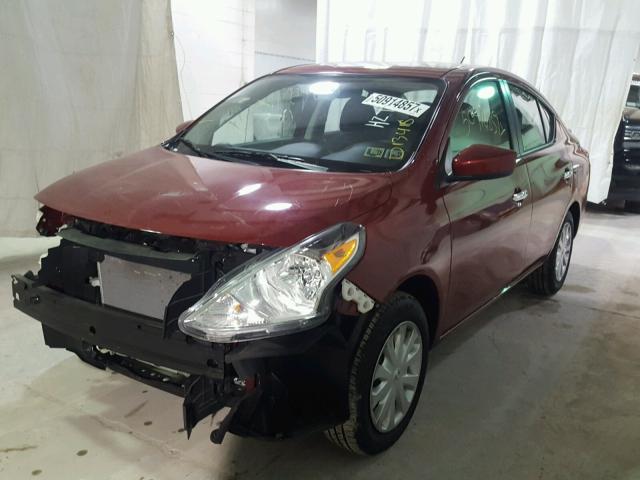 3N1CN7AP9HK446030 - 2017 NISSAN VERSA S RED photo 2