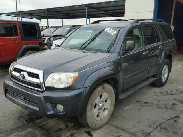 JTEZU14R678073150 - 2007 TOYOTA 4RUNNER SR BLUE photo 2