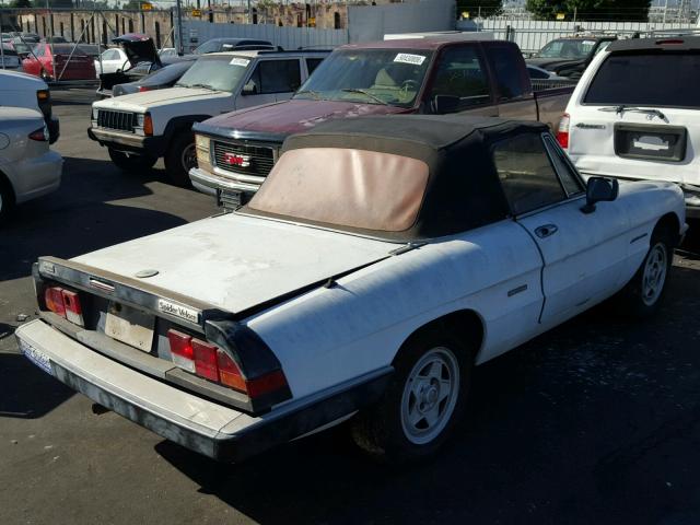 ZARBA5586K6000060 - 1989 ALFA ROMEO SPIDER VEL WHITE photo 4