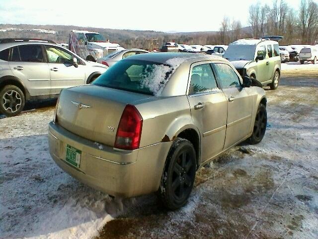 2C3KK53G16H245732 - 2006 CHRYSLER 300 TOURIN BEIGE photo 4