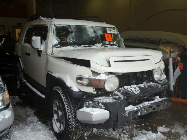 JTEBU4BF5BK112642 - 2011 TOYOTA FJ CRUISER WHITE photo 1