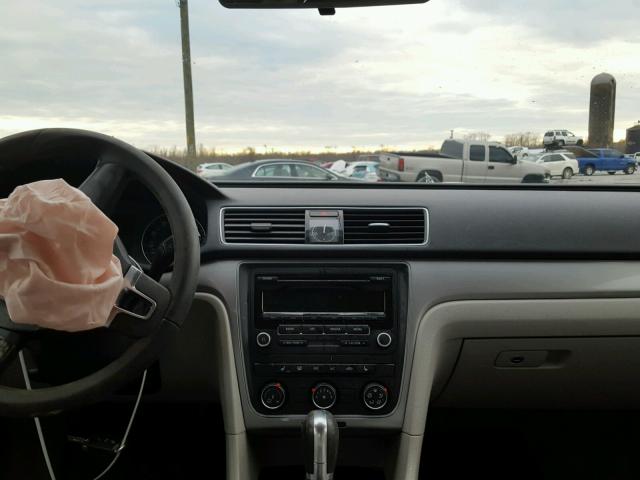 1VWAT7A37EC038289 - 2014 VOLKSWAGEN PASSAT S Plata foto 9