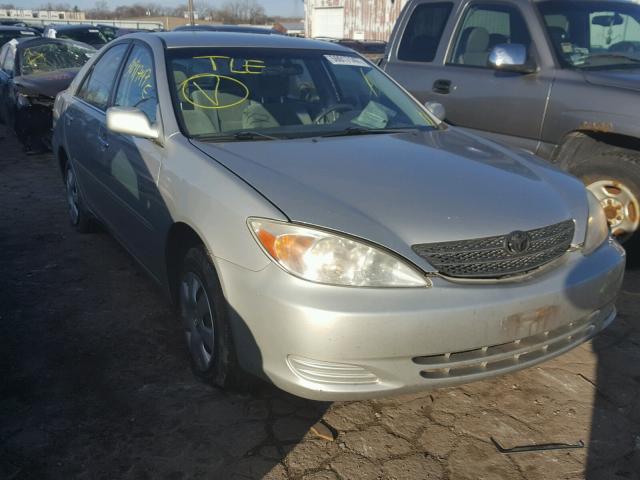 4T1BE32K04U355285 - 2004 TOYOTA CAMRY LE ვერცხლისფერი ფოტო 1