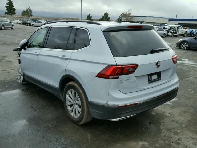 3VV3B7AX0JM006599 - 2018 VOLKSWAGEN TIGUAN SE Сірий фото 3