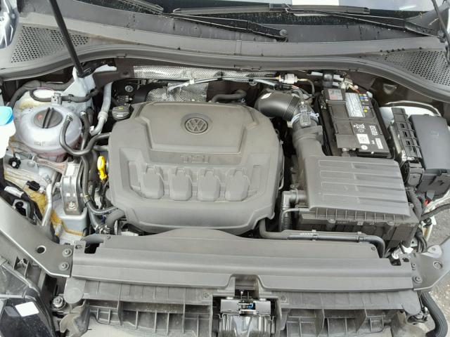 3VV3B7AX0JM006599 - 2018 VOLKSWAGEN TIGUAN SE Сірий фото 7