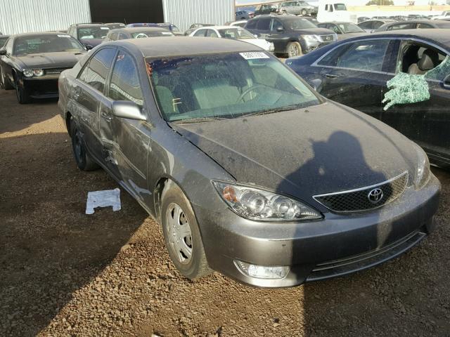 4T1BE32K05U966371 - 2005 TOYOTA CAMRY LE GRAY photo 1