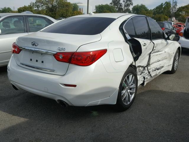 JN1CV7APXGM200652 - 2016 INFINITI Q50 BASE WHITE photo 4