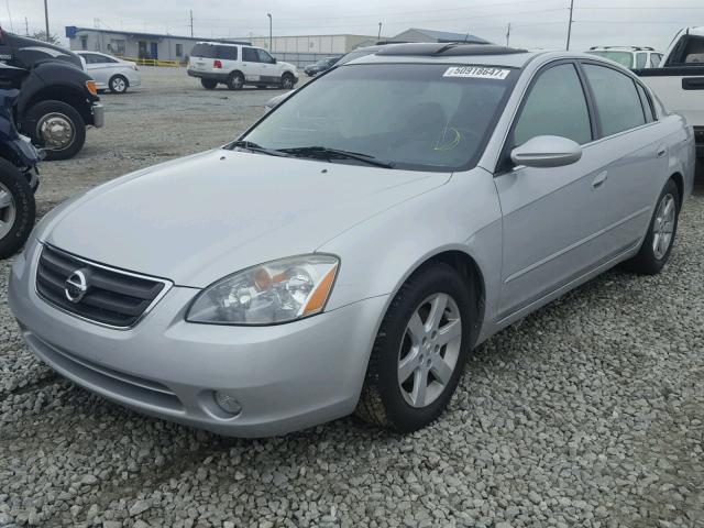 1N4AL11E22C165700 - 2002 NISSAN ALTIMA BAS SILVER photo 2