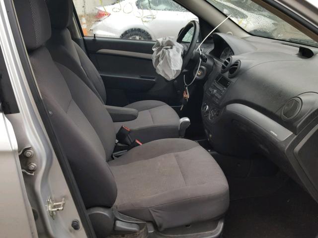 KL1TD5DE2AB114664 - 2010 CHEVROLET AVEO LS SILVER photo 5
