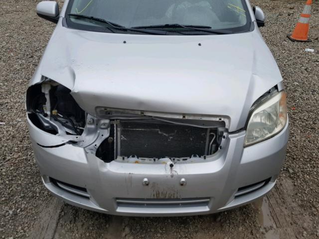 KL1TD5DE2AB114664 - 2010 CHEVROLET AVEO LS SILVER photo 7