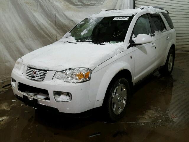 5GZCZ634X6S854588 - 2006 SATURN VUE WHITE photo 2