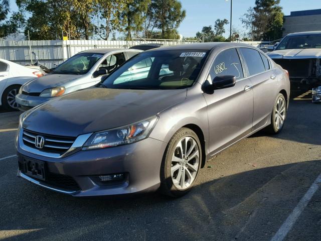 1HGCR2F59FA210778 - 2015 HONDA ACCORD SPO CHARCOAL photo 2