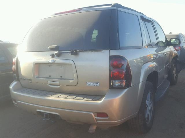 1GNDT13SX62161052 - 2006 CHEVROLET TRAILBLAZE GOLD photo 4