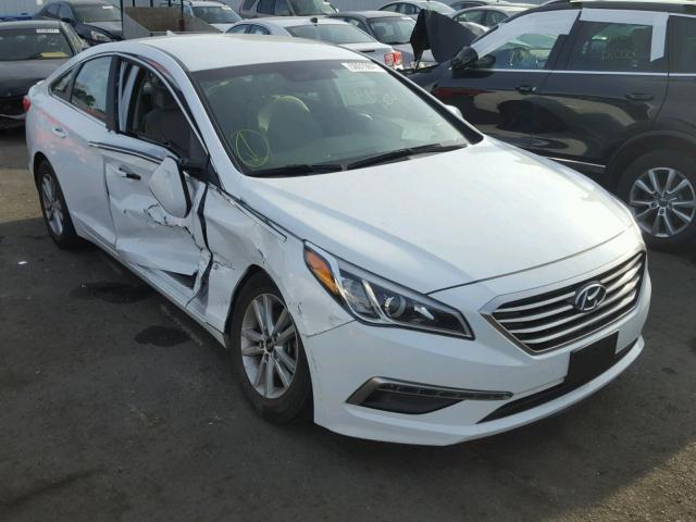 5NPE24AF2FH226501 - 2015 HYUNDAI SONATA SE WHITE photo 1