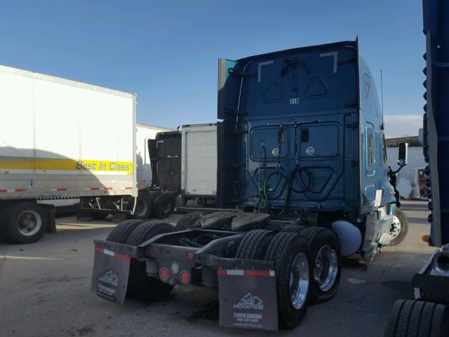 3AKJGLDR2DSBY6834 - 2013 FREIGHTLINER CASCADIA 1 GREEN photo 4