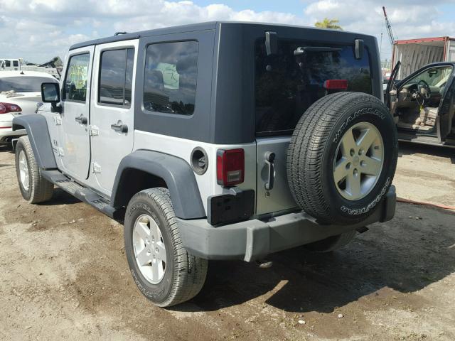 1J8GA39129L762095 - 2009 JEEP WRANGLER U SILVER photo 3