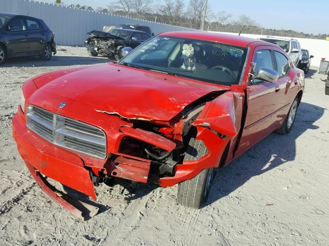 2B3KA43R38H167369 - 2008 DODGE CHARGER RED photo 2