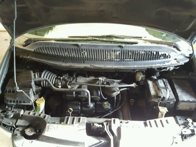 2C4GP54L95R204207 - 2005 CHRYSLER TOWN & COU GREEN photo 7