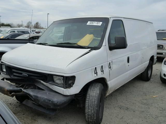 1FTRE14263HA02075 - 2003 FORD ECONOLINE WHITE photo 2