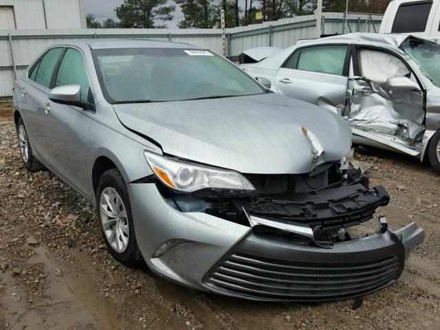 4T1BF1FK0HU792527 - 2017 TOYOTA CAMRY LE SILVER photo 1