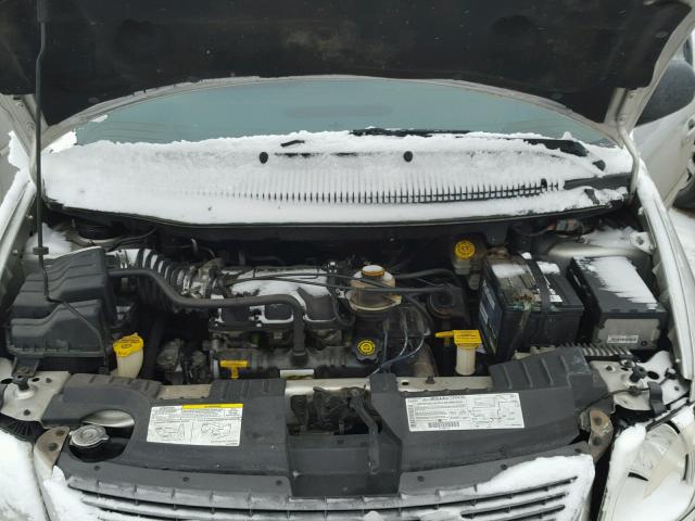 2C4GP44352R588119 - 2002 CHRYSLER TOWN & COU SILVER photo 7