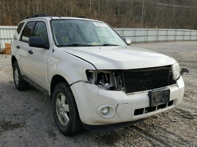 1FMCU9D70AKC61045 - 2010 FORD ESCAPE XLT WHITE photo 1