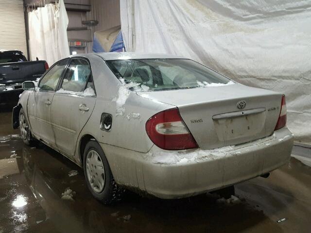 4T1BE32K92U523518 - 2002 TOYOTA CAMRY LE SILVER photo 3