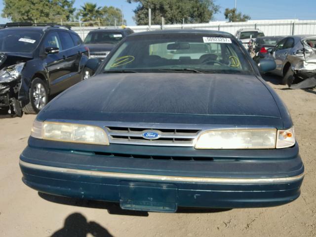 2FALP74W2SX114088 - 1995 FORD CROWN VICT GREEN photo 9